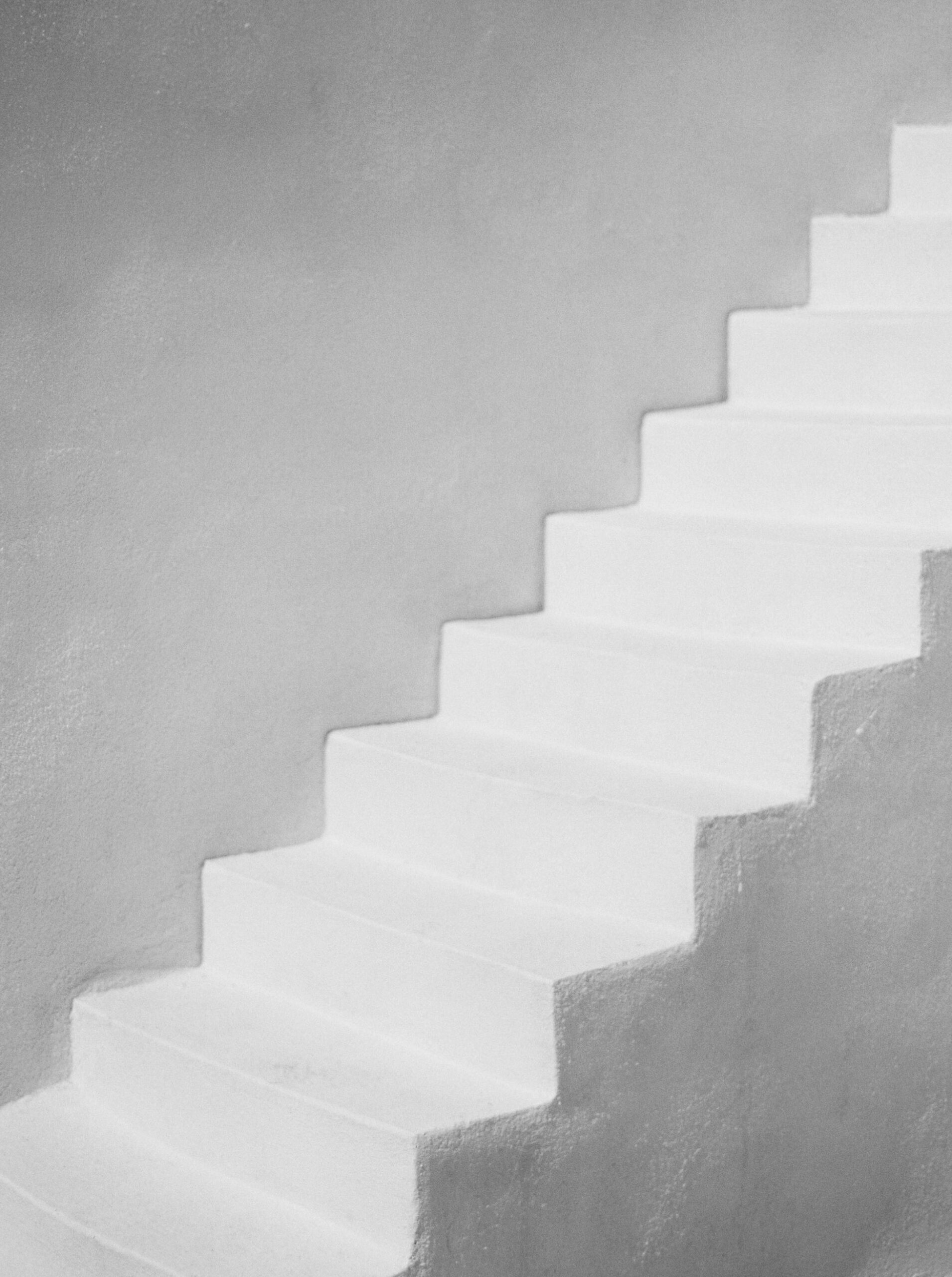 monochromatic staircase in Santorini